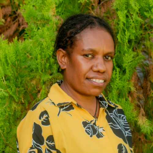 Yotera Wonda, S. Pd – Tenaga Administrasi STT GIDI Papua